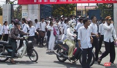 Các thí sinh tham gia kỳ thi tuyển sinh tại Đà Nẵng