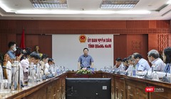 ông Lê Trí Thanh – Chủ tịch UBND tỉnh Quảng Nam  chủ trì cuộc họp giữa các bên liên quan đến việc mua thiết bị xét nghiệm COVID-19