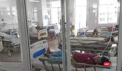 Các bệnh nhân vụ ngộ độc thực phẩm xảy ra trên địa bàn huyện Hòa Vang đang được điều trị tại bệnh viện