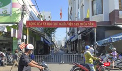 Chiều qua (28/7), các tuyến đường dẫn vào chợ An Hải Đông và khu vực nhà bệnh nhân mắc COVID-19 ở Đà Nẵng bị phong tỏa