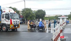 Chốt kiểm soát của ngõ đi vào TP Đà Nẵng ngăn người ra vào TP Đà Nẵng.