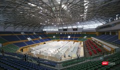 Bệnh viện dã chiến tại Cung thể thao Tiên Sơn đang được gấp rút thi công