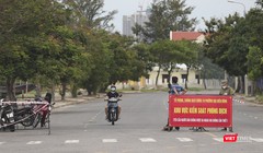 Chốt phong tỏa, cách ly y tế tại khu dân cư dẫn vào các chung cư trên địa bàn phường Nại Hiên Đông, TP Đà Nẵng