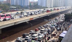 Ùn tắc nút giao thông Pháp Vân - Cầu Giẽ