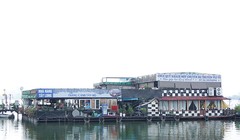 Các du thuyền Hồ Tây sẽ phải di dời trước ngày 20/2.