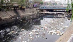 Ô nhiễm sông Tô lịch. (Ảnh minh họa, nguồn internet)