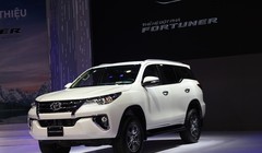 Toyota Fortuner 2.4G 4x2 máy dầu chủ yếu sử dụng làm xe dịch vụ thay vì xe gia đình.