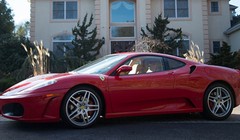 Trước phiên đấu giá, chiếc xe được kỳ vọng đạt mức giá từ 250.000 USD đến 350.000 USD