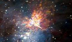 Hình ảnh rực rỡ của vụ nổ do hai tiền sao va vào nhau do Đài quan sát ALMA ghi lại. Ảnh: SWNS.