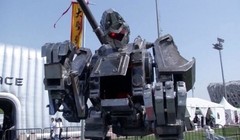 Robot Tôn Ngộ Không được sản xuất tại Trung Quốc.