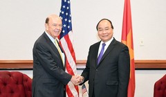Thủ tướng Nguyễn Xuân Phúc đã có cuộc gặp với Bộ trưởng Bộ Thương mại Hoa Kỳ Wilbur Ross.
