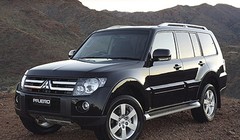Mẫu SUV Mitsubishi Pajero được giảm 214 triệu đồng - Ảnh: Vietnamnet
