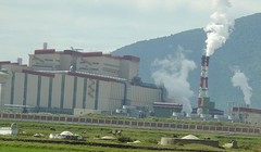 Hệ thống ống khói tại các lò thiêu kết của Formosa đang xả thải vượt ngưỡng quy chuẩn Việt Nam nhiều lần - Ảnh: Zing