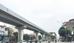 Lo ngại thép ĐSĐT bị rỉ sét - Ảnh: Q.V