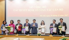 Buổi lễ công bố các quyết định công tác cán bộ - Ảnh: Hà Nội mới.