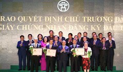 Hà Nội đã trao Quyết định chấp thuận chủ trương và giấy chứng nhận đầu tư cho 71 dự án.