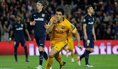 Suarez lập cú đúp trong hiệp 2