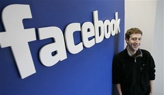 Mark Zuckerberg cũng sợ bị theo dõi