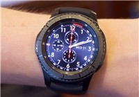 Infographic về sự khác biệt giữa Gear S2 và Gear S3