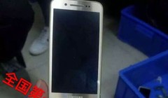 Smartphone nắp gập cao cấp của Samsung sắp ra mắt