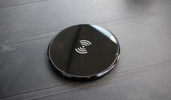 iPhone 8 có màn hình OLED cong, lưng kính, sạc wireless?