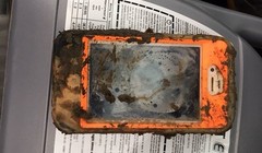 Khó tin iPhone 4 'sống' hơn 1 năm dưới đáy hồ