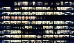 Tin tặc sử dụng kỹ thuật cấy mã độc vào các thành phần quan trọng của máy tính, qua mặt được các chương trình quét virus dựa trên file.