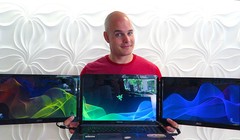 Chế siêu laptop Razer 3 màn hình chỉ với 300USD
