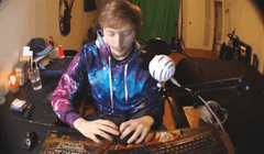 Chỉ ngồi click chuột, game thủ này vẫn lập kỷ lục thế giới.