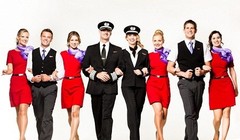 Đồng phục rất rực rỡ của hãng hàng không Virgin Australia 