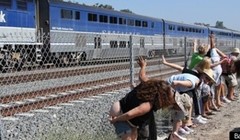 Ngày hội khoe mông bắt nguồn từ hành động cá cược của một vị khách từ năm 1979 đến nay