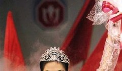 Phan Thu Ngân đăng quang năm 2000 khi cô mới ngoài 20 tuổi.