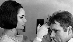 Tình sử của nữ diễn viên Elizabeth Taylor với tài tử Richard Burton từng làm rúng động Hollywood một thời