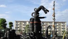 Mãn nhãn với tuyệt tác chế tạo từ lốp xe và rơm rạ của người Nhật 