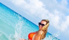 Đối với họ, thú tiêu tiền như rác phải được khoe trên mạng xã hội mới thú vị!