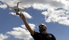 Các quan chức Mỹ đang cảnh báo rằng những hình ảnh được chụp từ camera trên máy bay không người lái có nguồn gốc Trung Quốc có thể bị Bắc Kinh truy cập trái phép. Ảnh: Financial Times