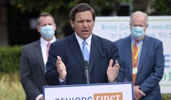 Thống đốc bang Florida Ron DeSantis. Ảnh: Newsweek