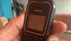 Người dân nông thôn có lẽ không thể dùng điện thoại đời cũ sóng 2G. 