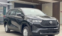 Toyota Innova Cross ra mắt bản 'giá rẻ' 730 triệu đồng, cạnh tranh VinFast Limo Green