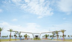 Bên cạnh Tổ hợp sản xuất ô tô VinFast ở khu kinh tế Đình Vũ – Cát Hải tại Hải Phòng, Tập đoàn Vingroup đang tìm địa điểm cho "Tổ hợp dịch vụ VinFast".