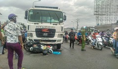 Hiện trường vụ xe container gây tai nạn liên hoàn ở Long An vào lúc 15h ngày 2/1/2019 làm 4 người thiệt mạng và nhiều người bị thương (Nguồn: VTV)