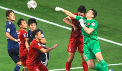 Một pha giải nguy của thủ môn Đặng Văn Lâm trong trận đấu tứ kết Asian Cup 2019 diễn ra vào hôm 24/1 (Ảnh: Fox Sport Asia)
