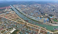 Một đoạn sông Ka Long chảy qua Tp. Móng Cái, tỉnh Quảng Ninh (Ảnh: Internet)
