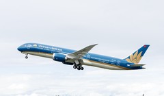 Một chiếc tàu bay Boeing 787 của Vietnam Airlines (Nguồn: VNA)