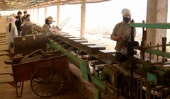 Nhà máy sản xuất gạch tuynel của CTCP Sản xuất XNK Phú Hưng tại Lào Cai (Ảnh: Báo Lào Cai)