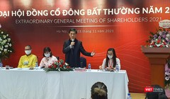 Ông Nguyễn Đỗ Lăng - nhà sáng lập, Chủ tịch Apec Group - thay mặt ban chủ toạ chia sẻ với cổ đông tại EGM 2021 của API