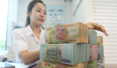 Lãnh đạo NHNN: Đã tính đến bình ổn lãi suất cho vay khi nâng trần lãi suất huy động