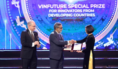 Lễ Trao giải VinFuture 2022, được tổ chức tại Nhà hát lớn Hà Nội, Việt Nam và được phát sóng trực tiếp trên toàn cầu.