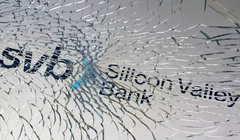 Fed tìm cách ngăn khủng hoảng sau cú sập của SVB và Signature Bank