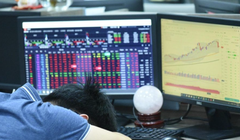 Chứng khoán "lao dốc", VN-Index mất gần 40 điểm